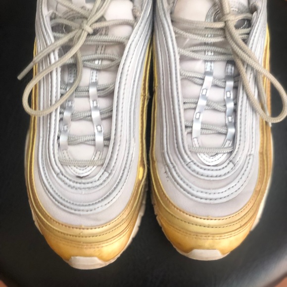 Nike airmax 97 womens sneaker vast grey/metallic gold size 9 mens/10.5 womens - Picture 2 of 4